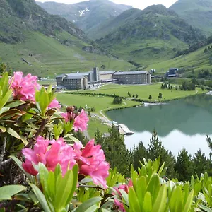 Vall De Nuria Aparthotel Queralbs